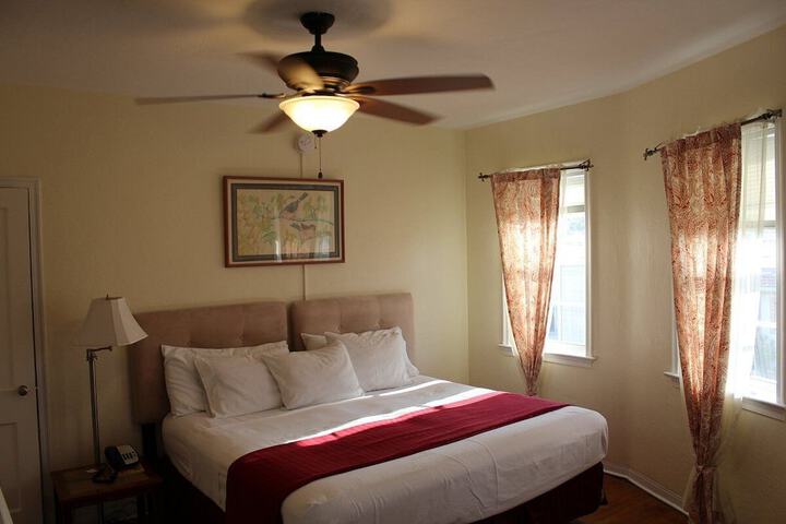 Room 6 of 21
