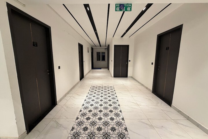 Room 32 of 41