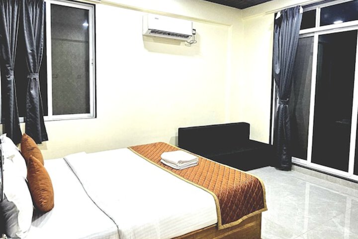 Room 9 of 41