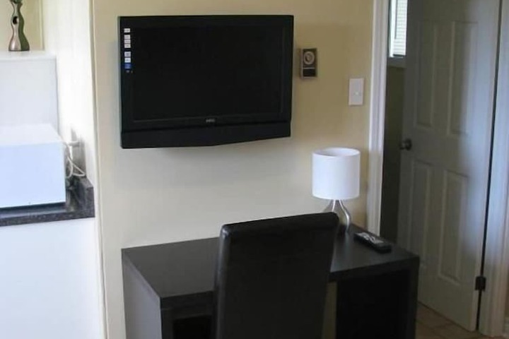 Room 3 of 11