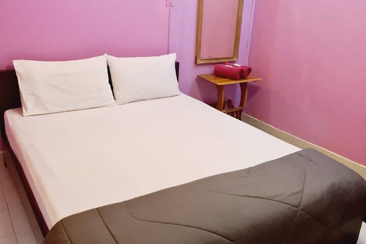 Room 30 of 59