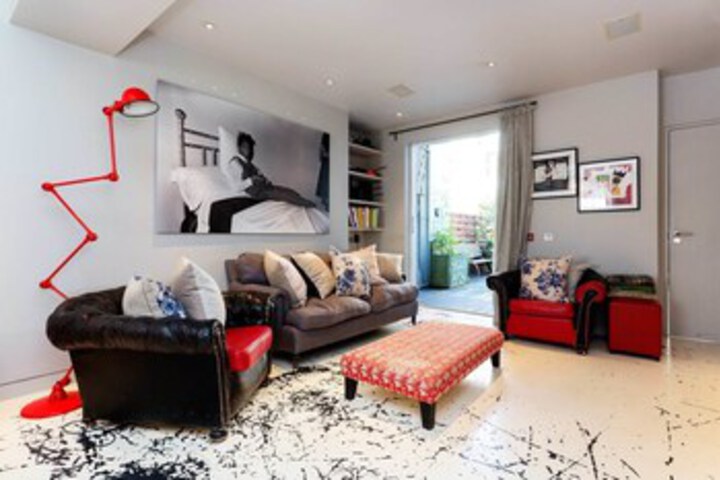 Veeve Colourful Cool in Notting Hill