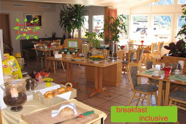 Breakfast/Coffee Service 44 of 64