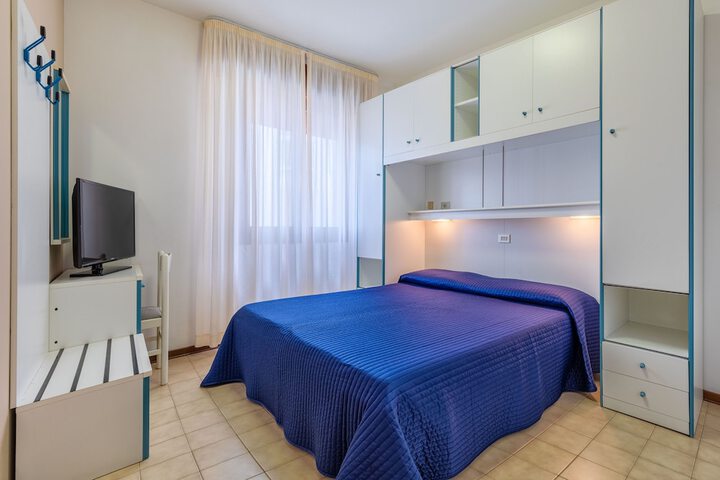 Room 7 of 30