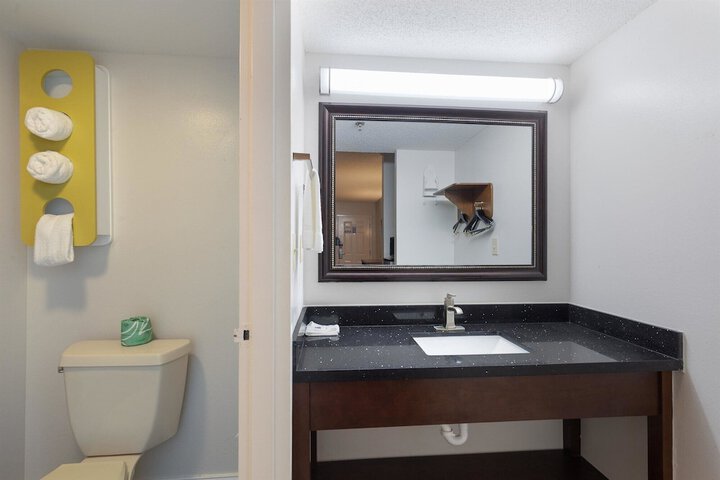 Room 21 of 29