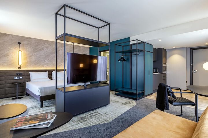 Room 40 of 94