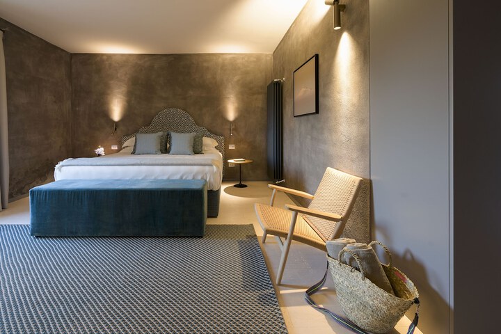 Room 12 of 81