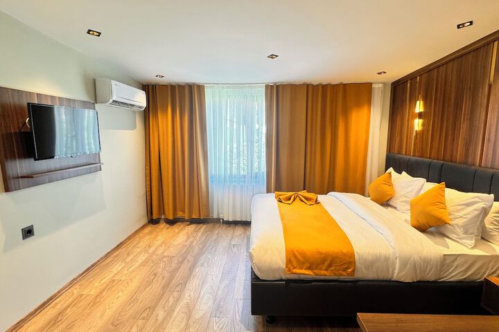 Room 7 of 54