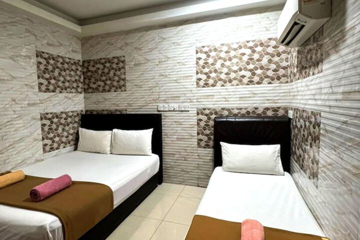 Room 3 of 14