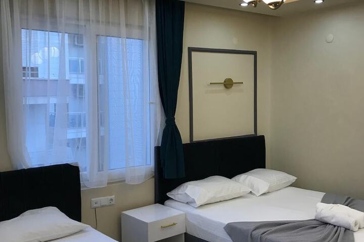 Room 8 of 40