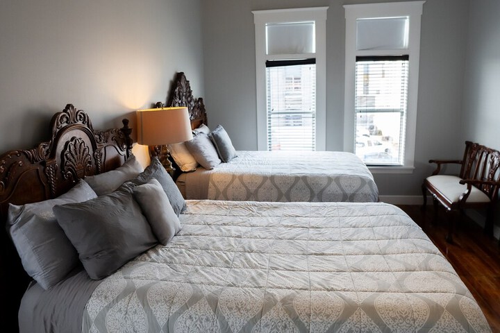 Lodge Premium Cabin Queen Bed (44 of 79)