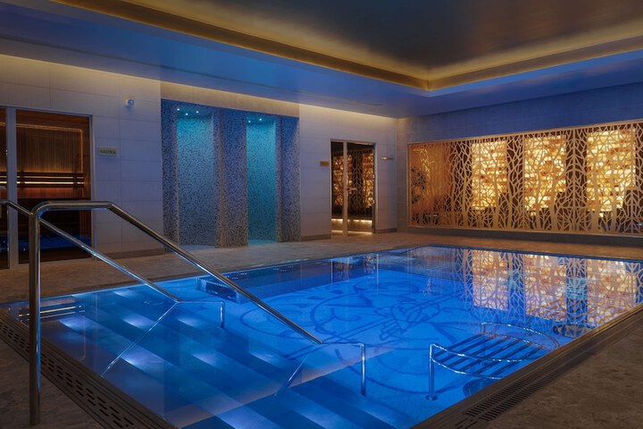 Pool 104 of 204