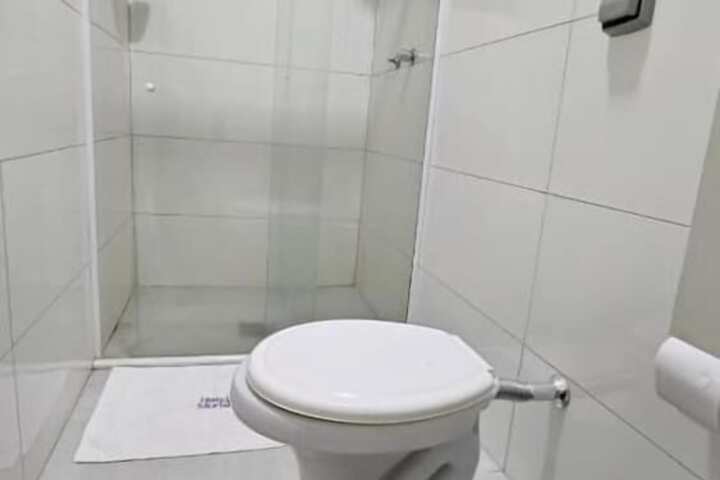 Room 7 of 10