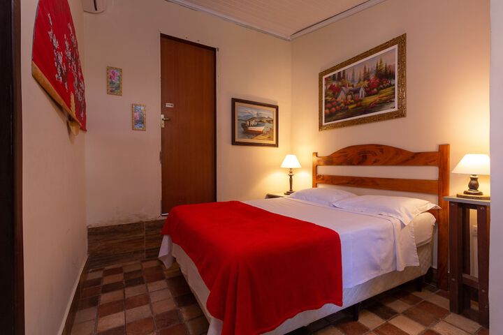 Room 4 of 61