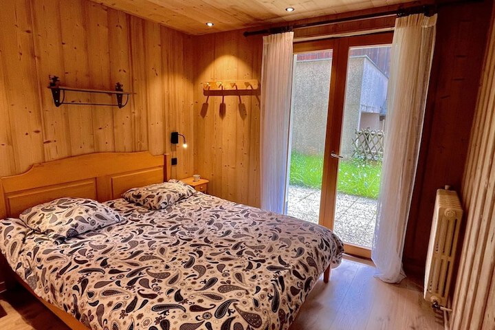 Room 3 of 68