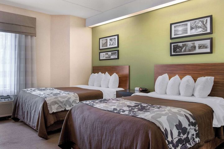 2 Double Beds (9 of 17)