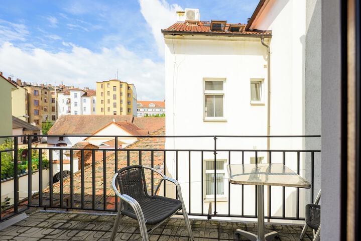 Terrace/Patio 47 of 71