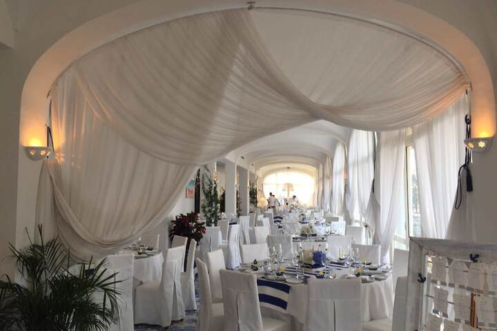 Ballroom/Hall 86 of 94