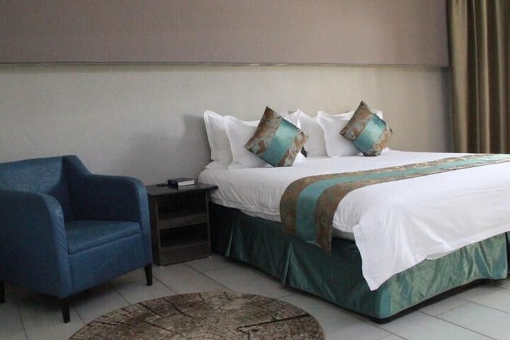 Room 12 of 61