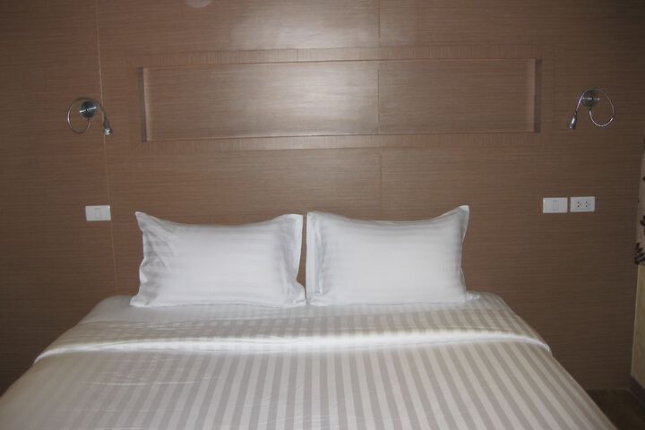 Room 4 of 44