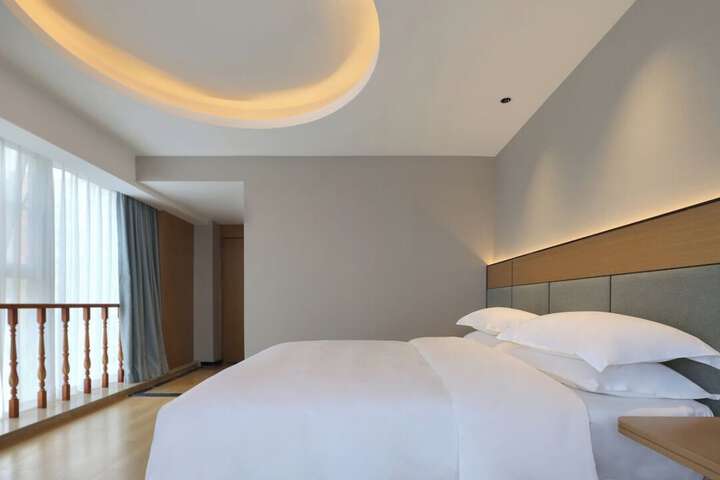 Room 19 of 41