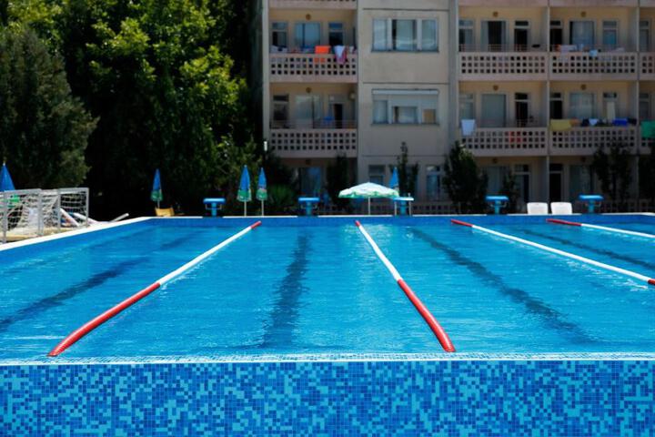 Pool 15 of 22