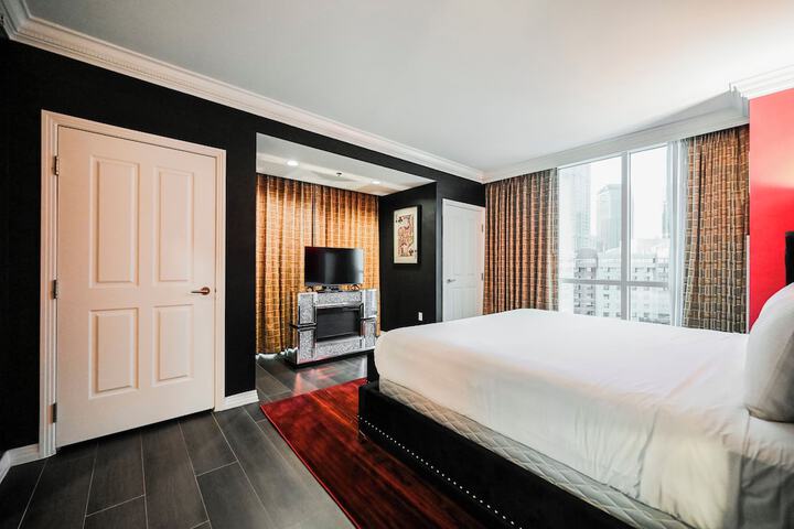 Room 52 of 438