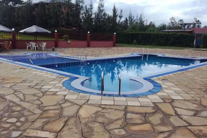 Pool 8 of 30