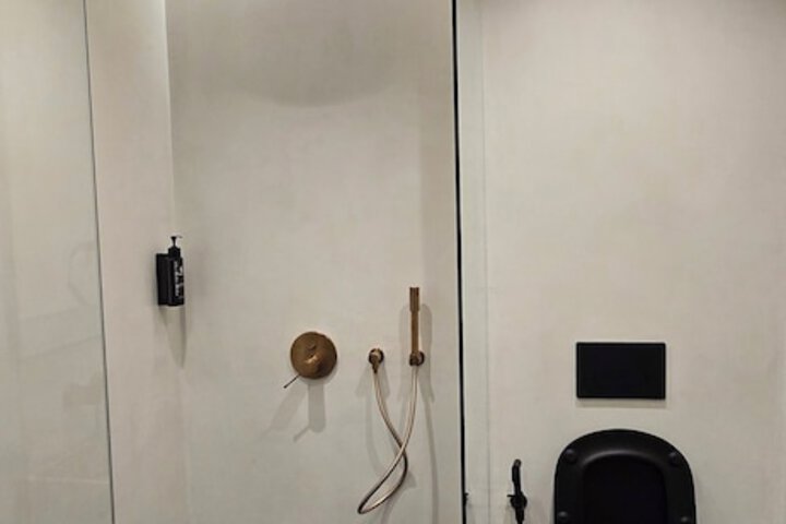 Room 73 of 91