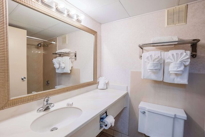 2 Double Beds (9 of 9)