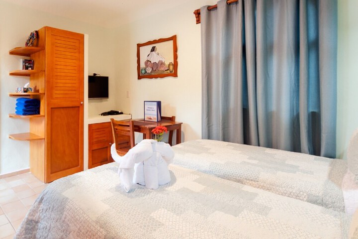 Room 10 of 30