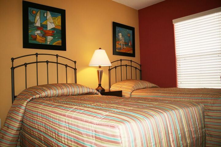 Room 7 of 195