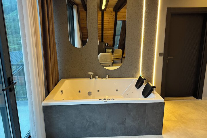 Room 3 of 57