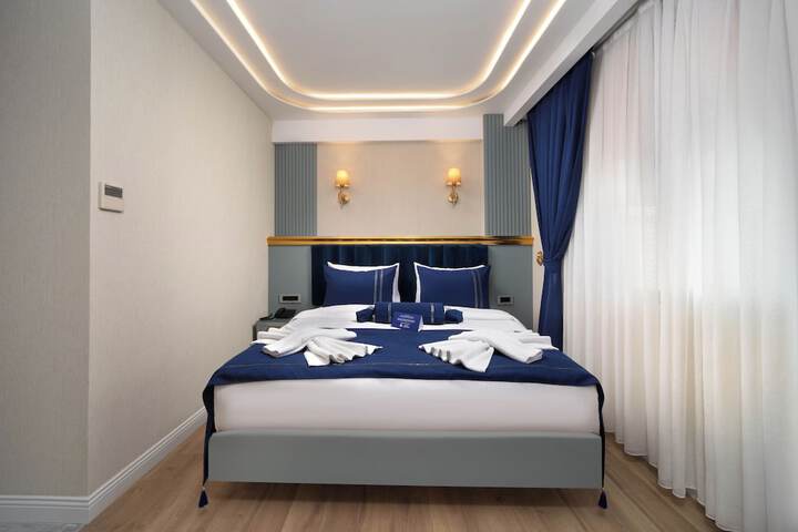 Room 9 of 72