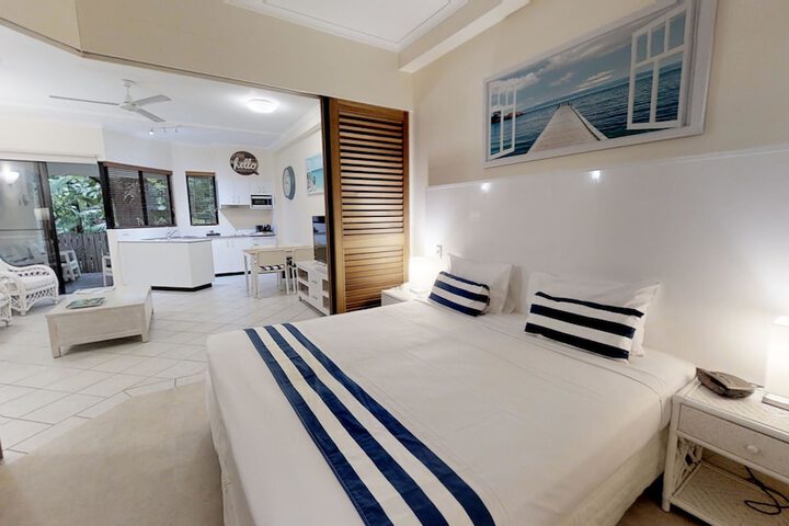 Room 5 of 61