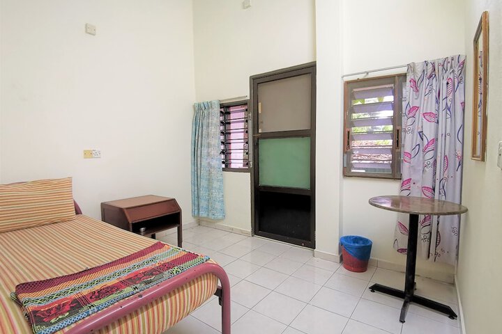 Room 21 of 36