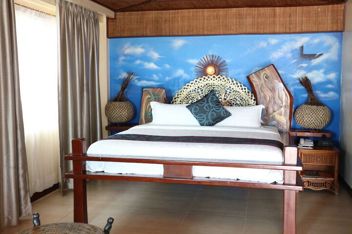 Room 9 of 92