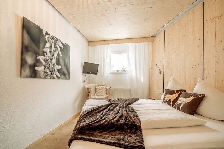 Room 30 of 84