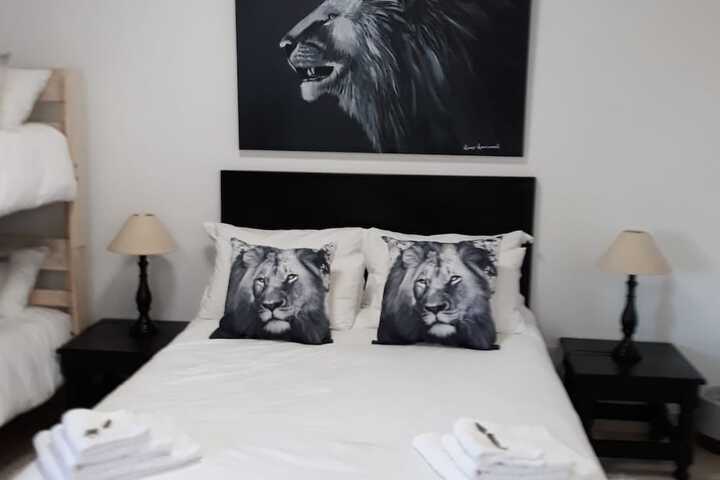 Room 34 of 67