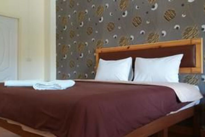 Room 3 of 9