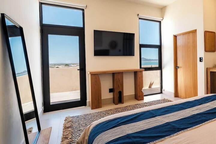 Room 12 of 90