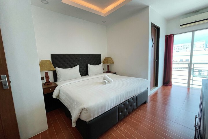 Room 34 of 79