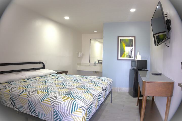 Room 26 of 60