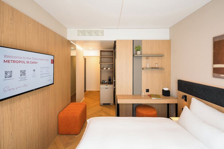 Room 5 of 45
