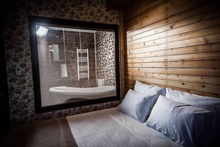 Room 15 of 50