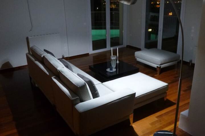 Room 9 of 52