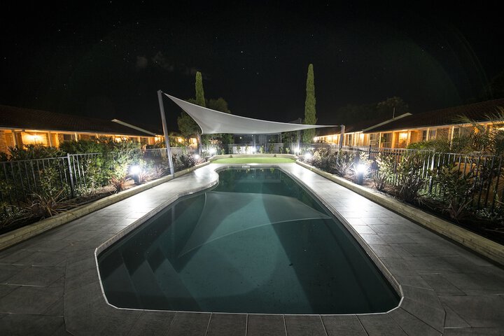 Pool 85 of 106