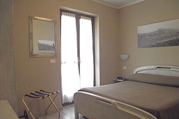 Room 22 of 114