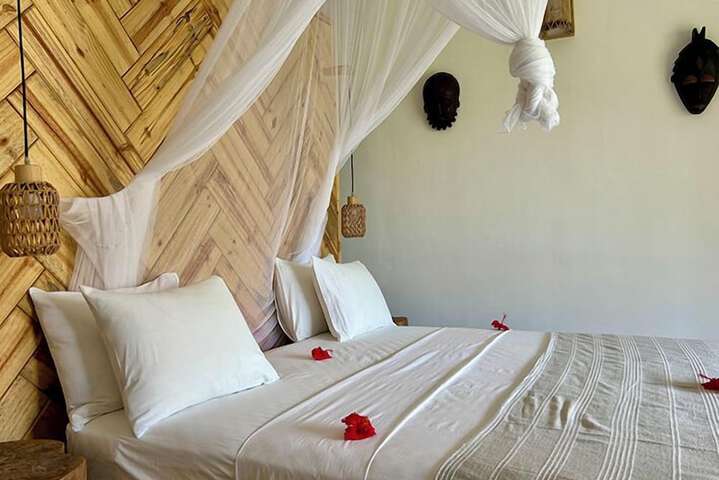 Room 28 of 90