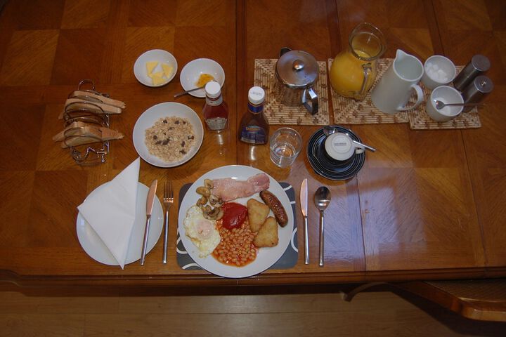 Dining 4 of 7